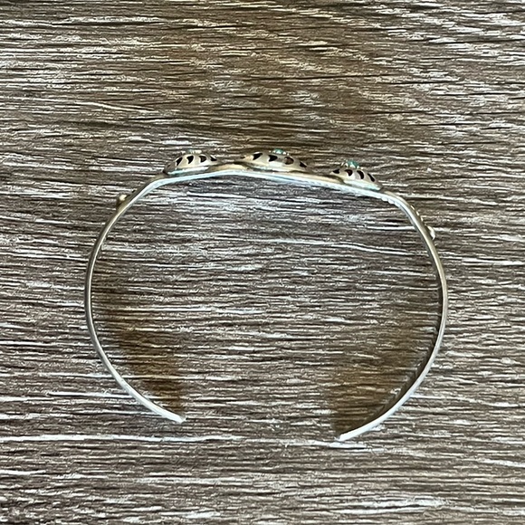 Vintage Turquoise Bear Paw Sterling Silver Cuff Bracelet - Picture 6 of 7